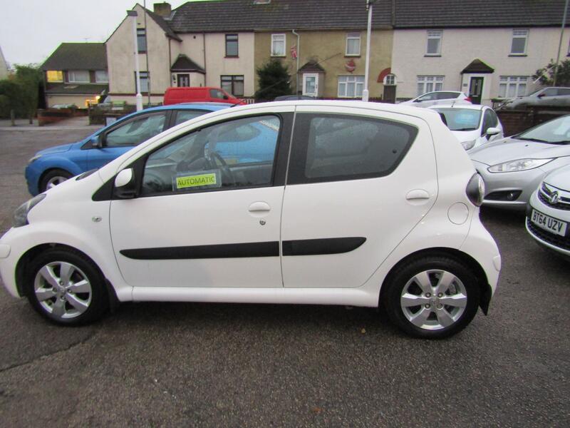 View TOYOTA AYGO 1.0 VVT-i Go  S-AUTOMATIC