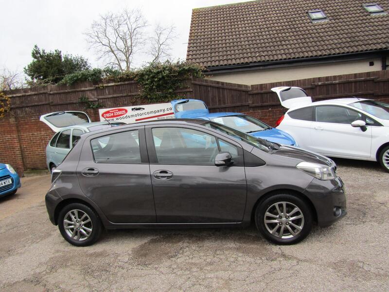 View TOYOTA YARIS 1.3 Dual VVT-i Icon Plus  AUTOMATIC