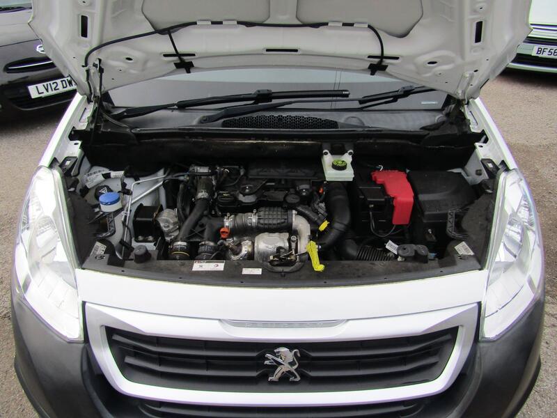 PEUGEOT PARTNER