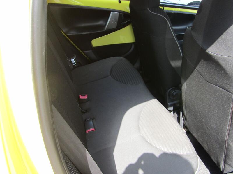 PEUGEOT 107