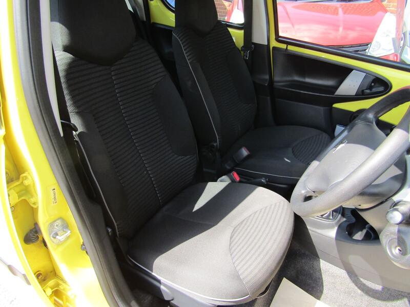 PEUGEOT 107
