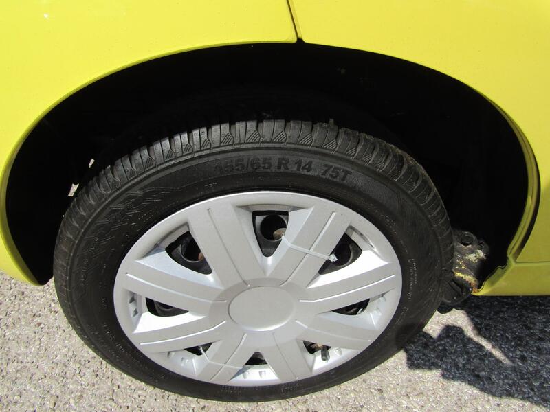 PEUGEOT 107
