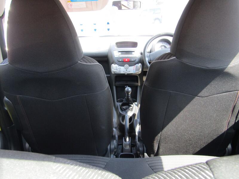 PEUGEOT 107