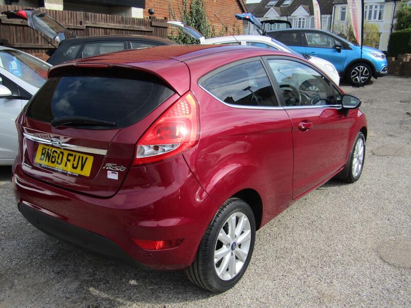 View FORD FIESTA 1.3 Zetec 