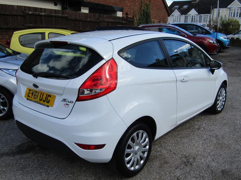 View FORD FIESTA 1.3 Edge 