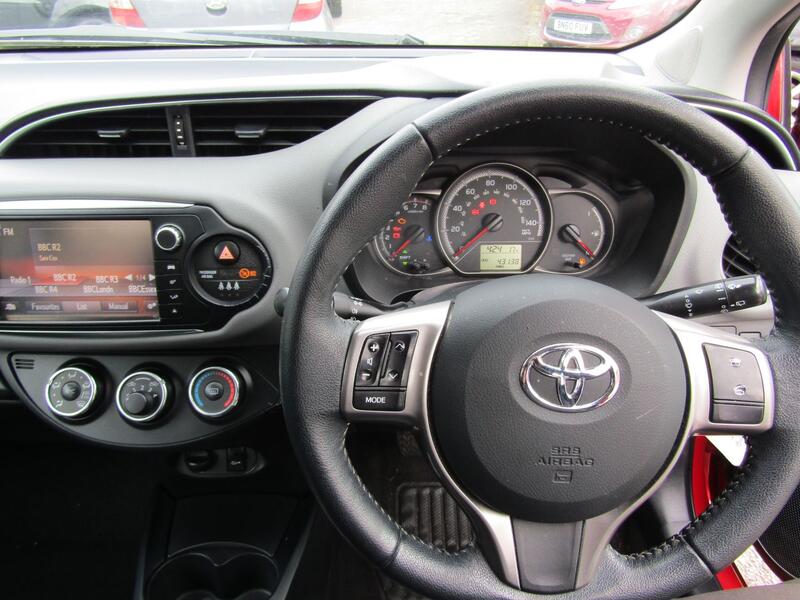 TOYOTA YARIS