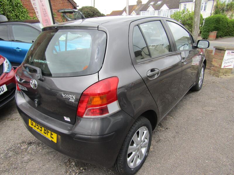 View TOYOTA YARIS 1.3 Dual VVT-i TR