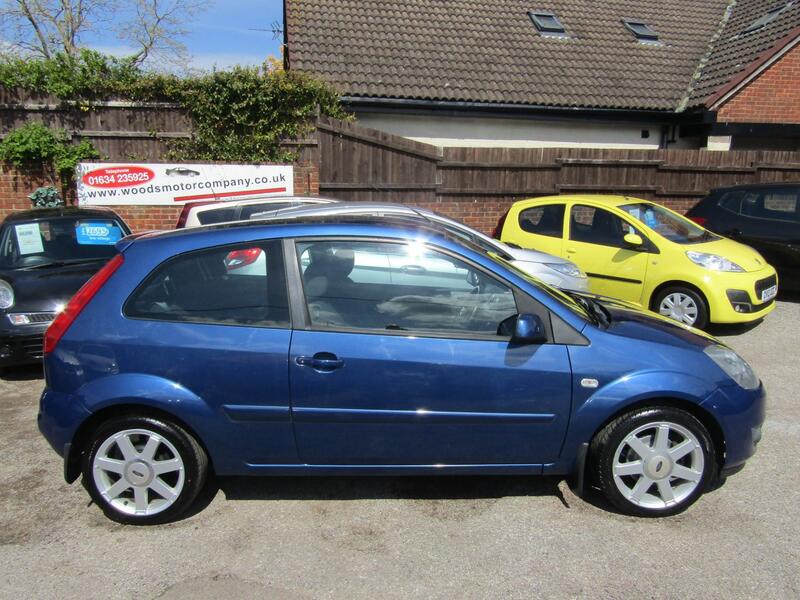 View FORD FIESTA 1.3 Zetec Blue Edition