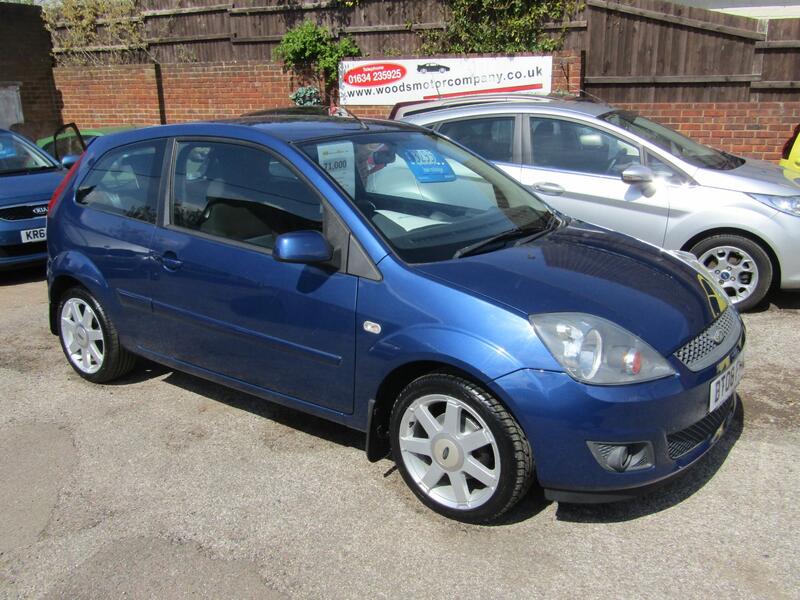 View FORD FIESTA 1.3 Zetec Blue Edition