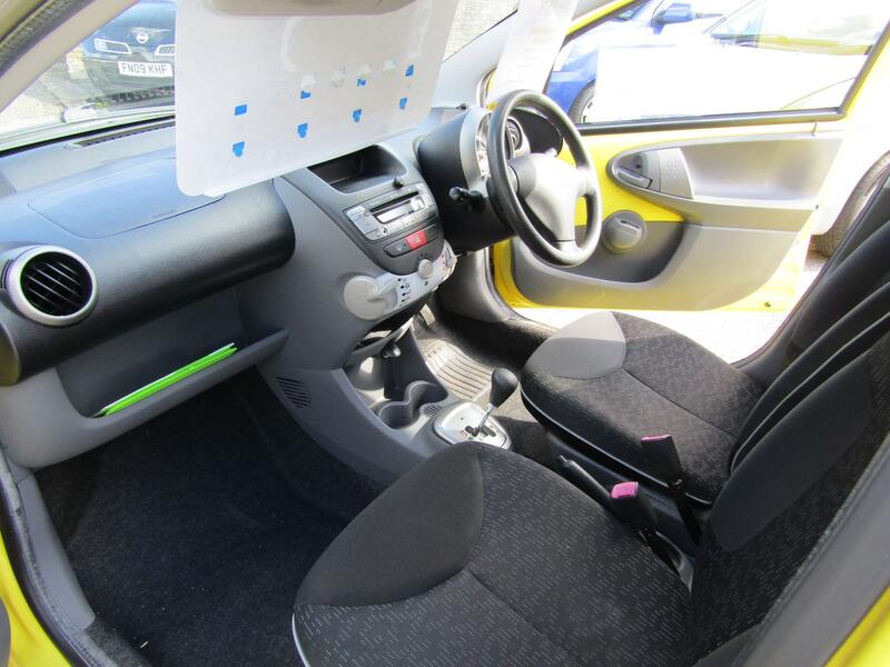 PEUGEOT 107