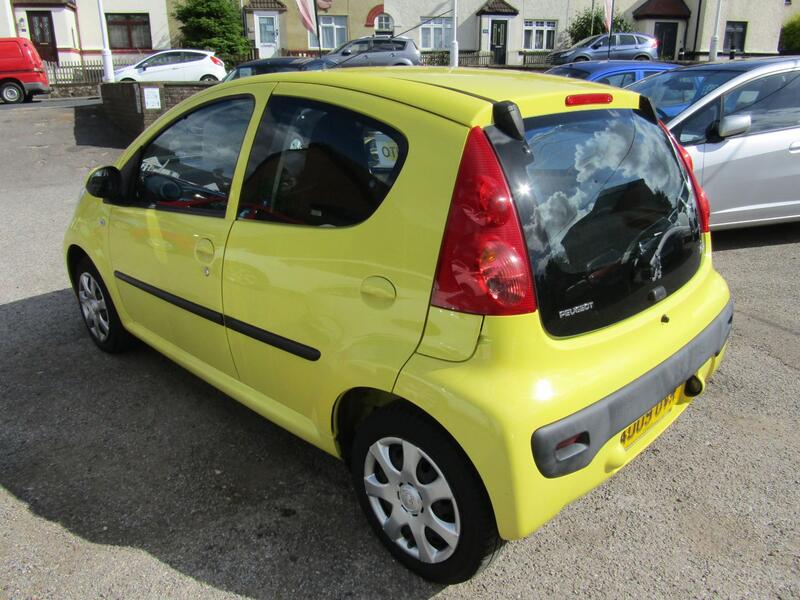 PEUGEOT 107