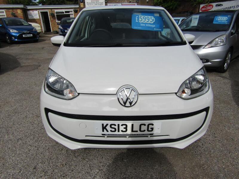 VOLKSWAGEN UP