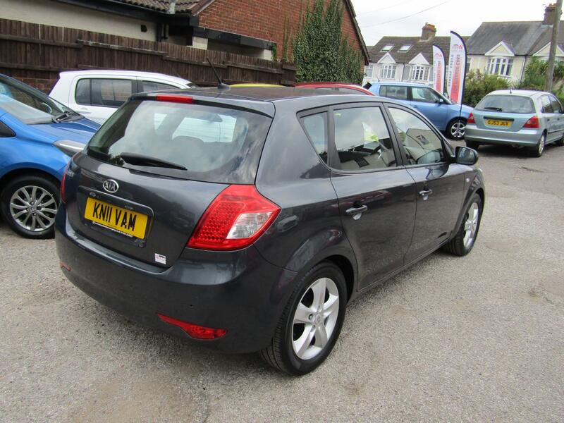 View KIA CEED 1.4 VR-7