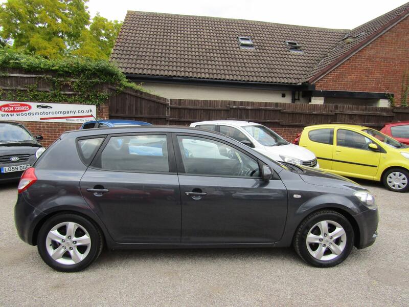 View KIA CEED 1.4 VR-7