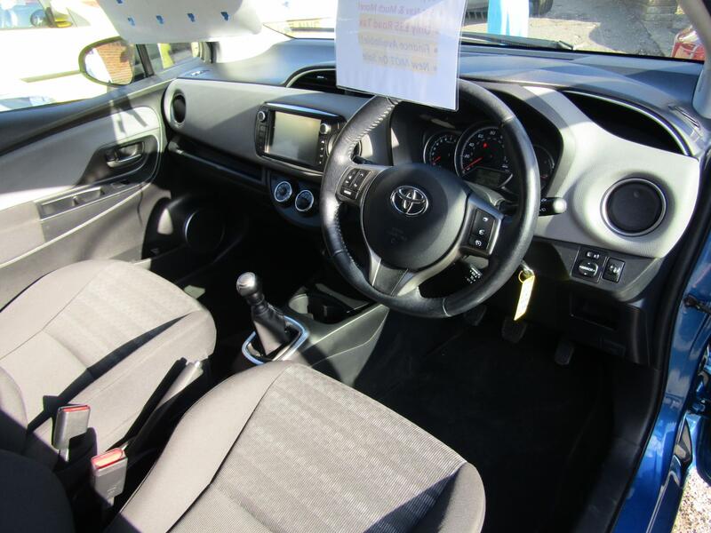 TOYOTA YARIS