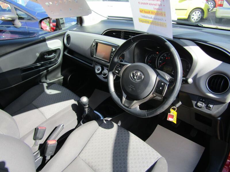 TOYOTA YARIS