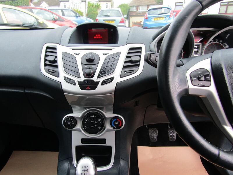 FORD FIESTA