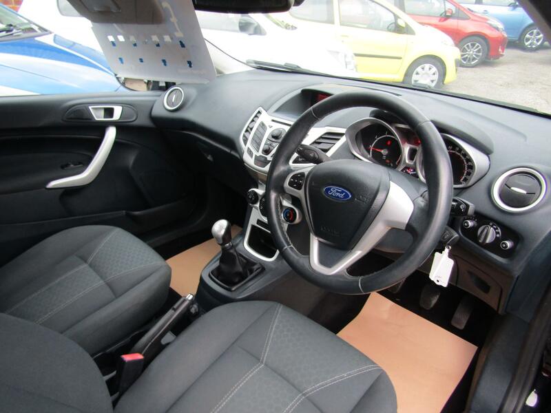 FORD FIESTA