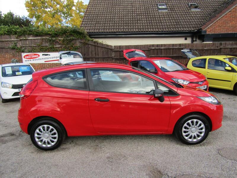 View FORD FIESTA 1.25 Studio