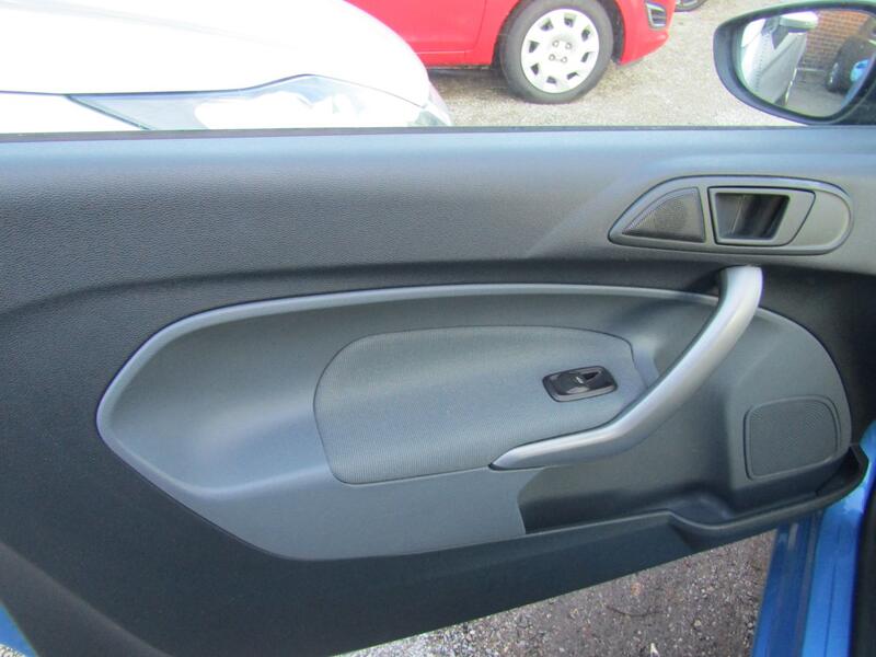 FORD FIESTA