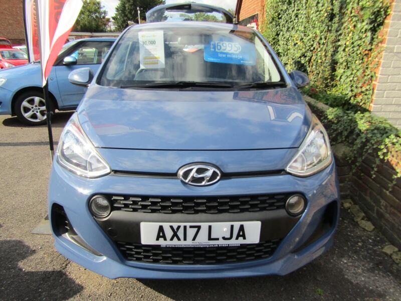 View HYUNDAI I10 1.0 SE  One Former Keeper