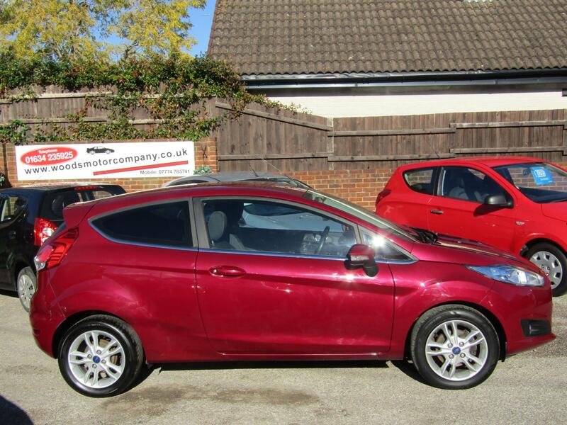 View FORD FIESTA 1.3 Zetec