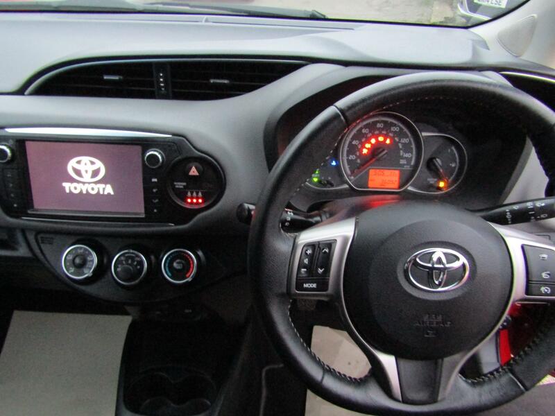 TOYOTA YARIS