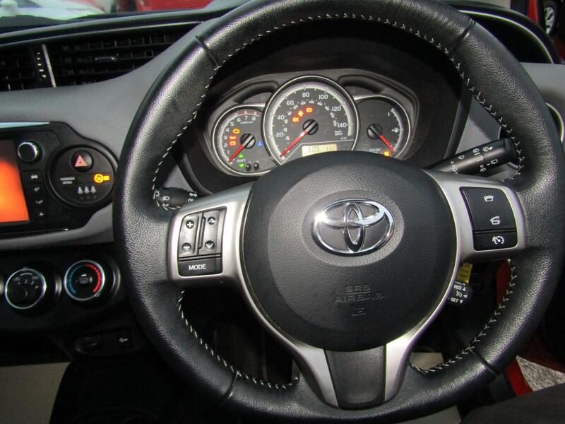 TOYOTA YARIS
