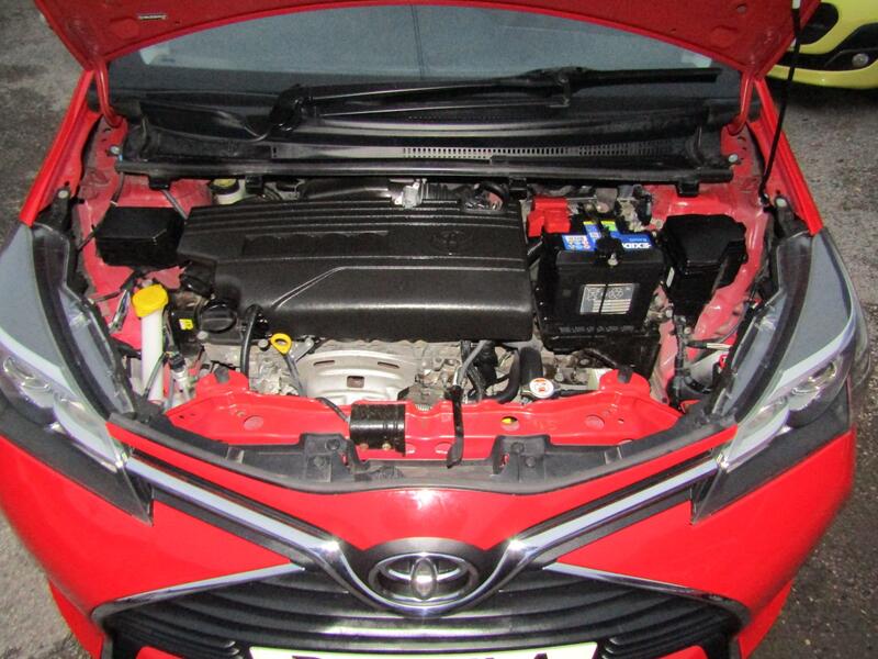 TOYOTA YARIS