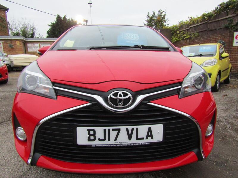 View TOYOTA YARIS 1.3 Dual VVT-i Icon  One Former Keeper