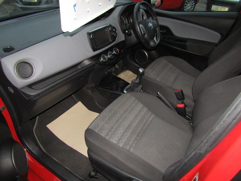 TOYOTA YARIS
