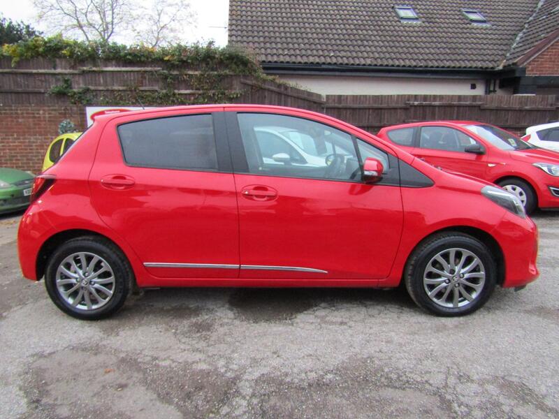 View TOYOTA YARIS 1.3 Dual VVT-i Icon  One Former Keeper
