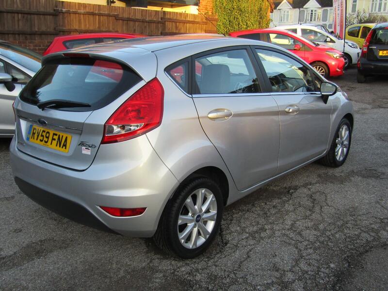View FORD FIESTA 1.4 Zetec  One Former Keeper