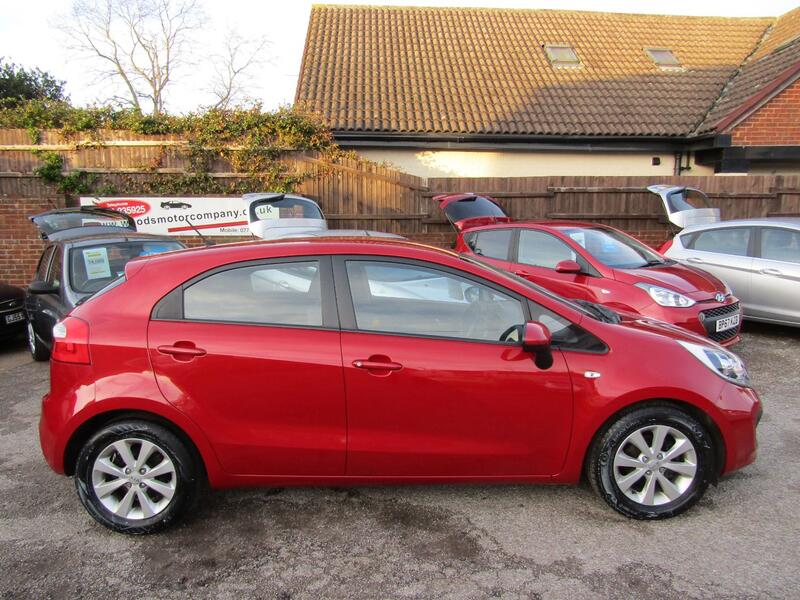 View KIA RIO 1.3 VR7  One Former Keeper