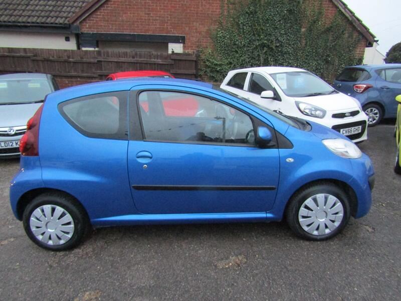 View PEUGEOT 107 1.0 12V Active  One Former Keeper