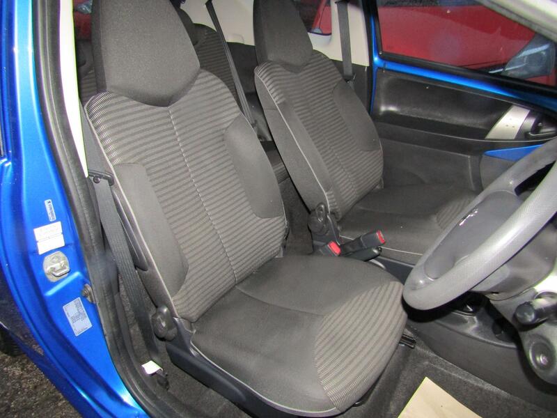 PEUGEOT 107