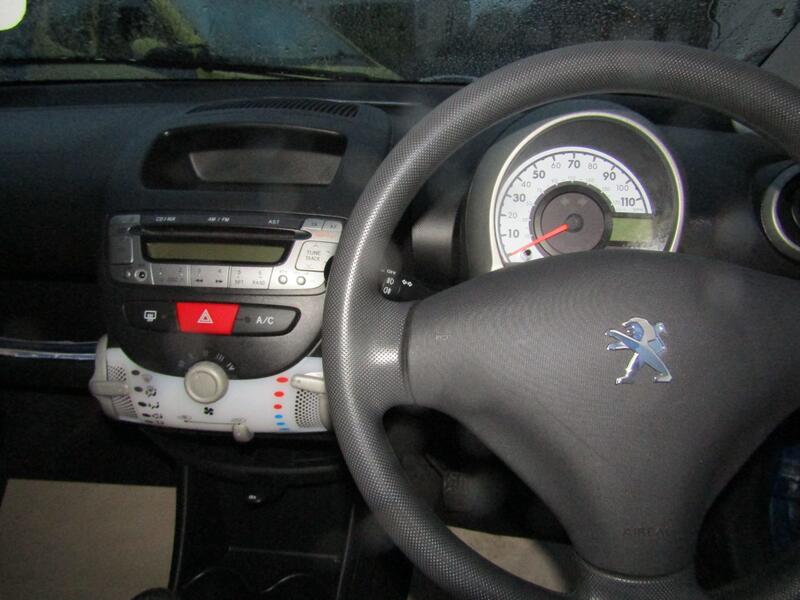PEUGEOT 107