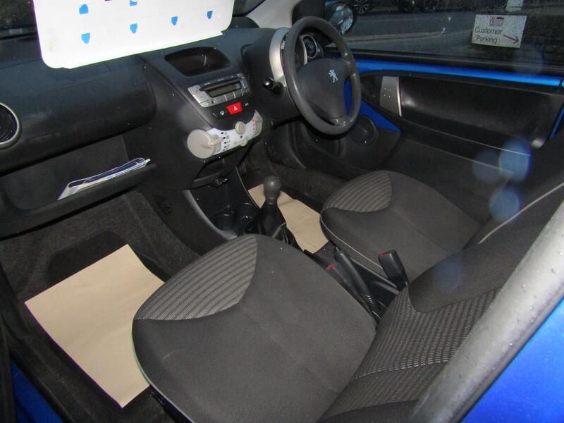 PEUGEOT 107