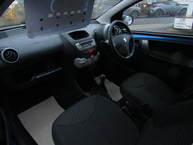 PEUGEOT 107