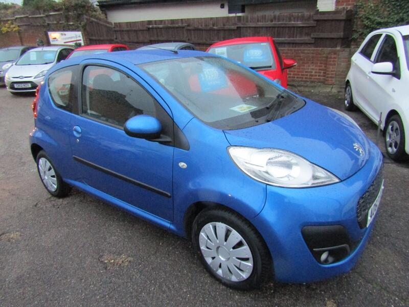 View PEUGEOT 107 1.0 12V Active  One Former Keeper