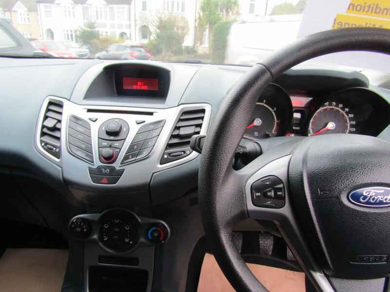 FORD FIESTA