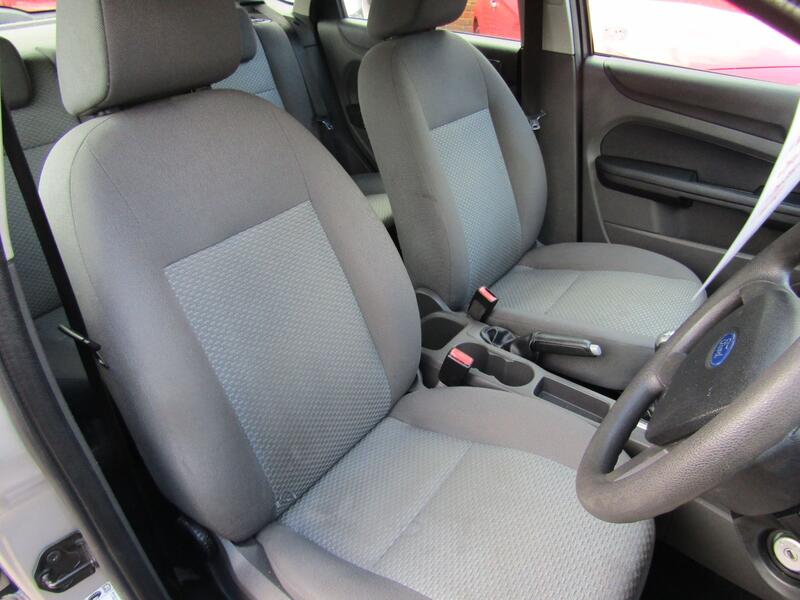 FORD FOCUS
