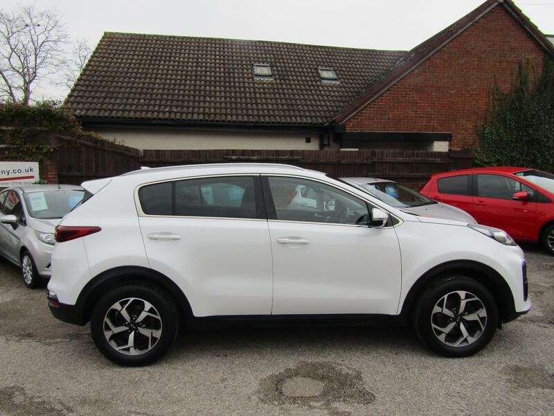 View KIA SPORTAGE 1.6 GDi 2,    2 Former Keepers, Lovely Low Mileage!