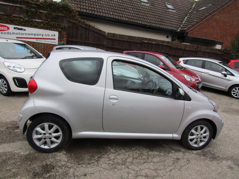 View TOYOTA AYGO 1.0 VVT-i Platinum