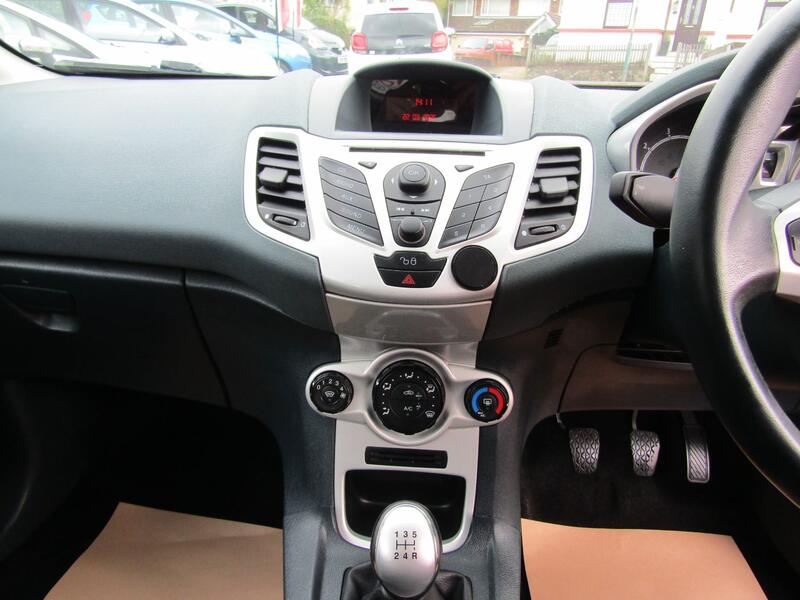 FORD FIESTA