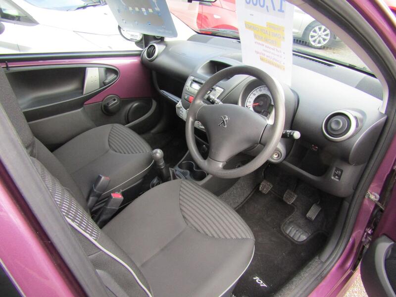 PEUGEOT 107