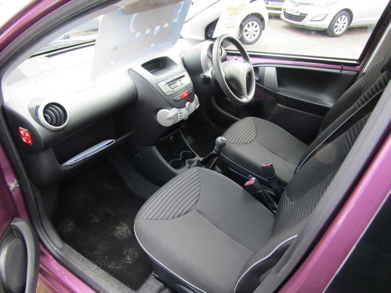 PEUGEOT 107