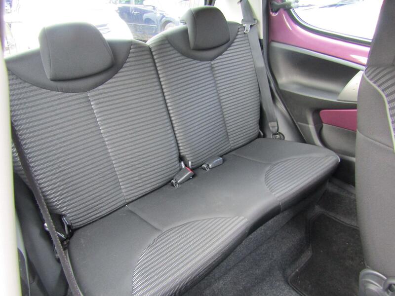 PEUGEOT 107