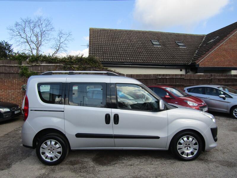 View FIAT DOBLO 1.4 Doblo Mylife 1.4 16v 95hp