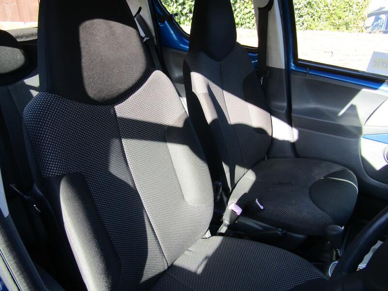 TOYOTA AYGO